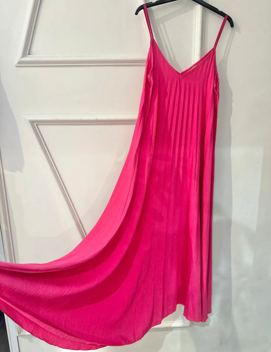 Klänning Lola Cerise 🔴 Fyndpris