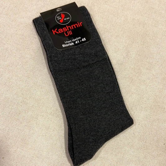 Kashmir strumpa, av mjukaste kvalite stl 41-45 Mörkgrå