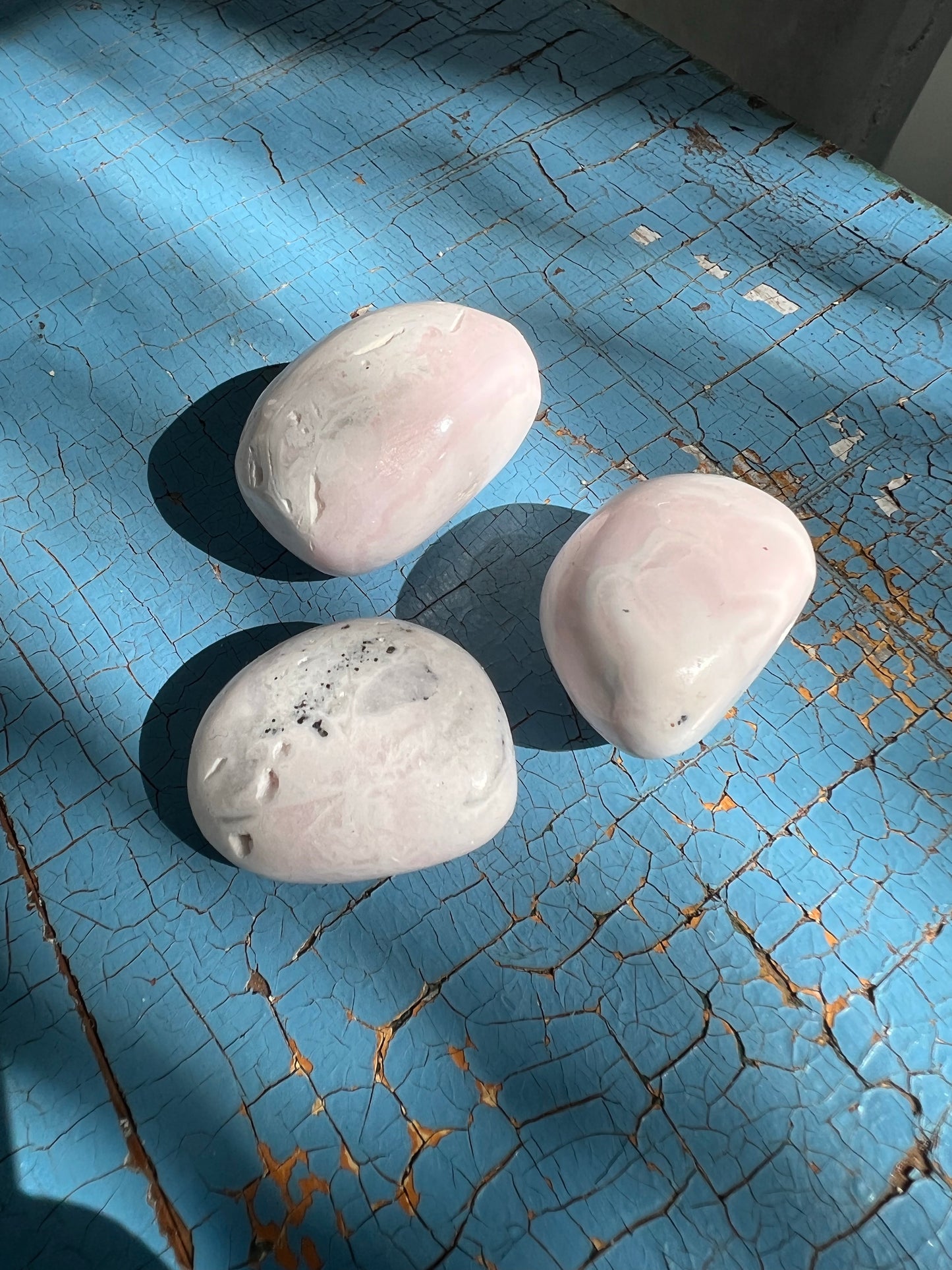 Mangan Kalcit- Cuddle Stone
